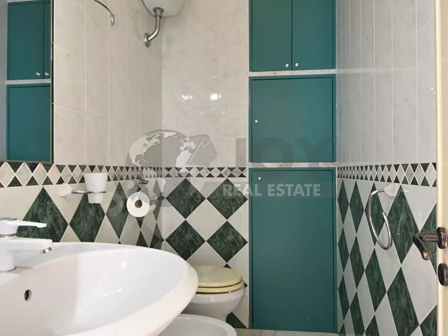 Immagine 14 di Appartamento in vendita  in Viale Aldo Moro 95 a Brindisi