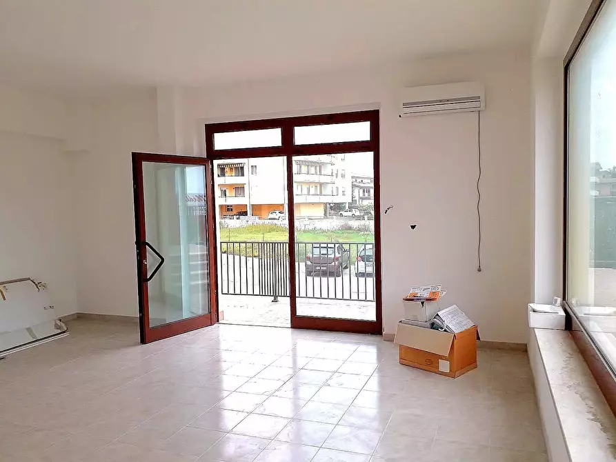 Immagine 6 di Locale commerciale in affitto  in VIA F.GALLIANI a Altino