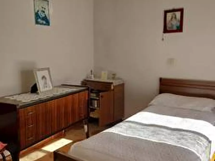 Immagine 12 di Porzione di casa in vendita  in VIA G.CESARE a Civitaluparella