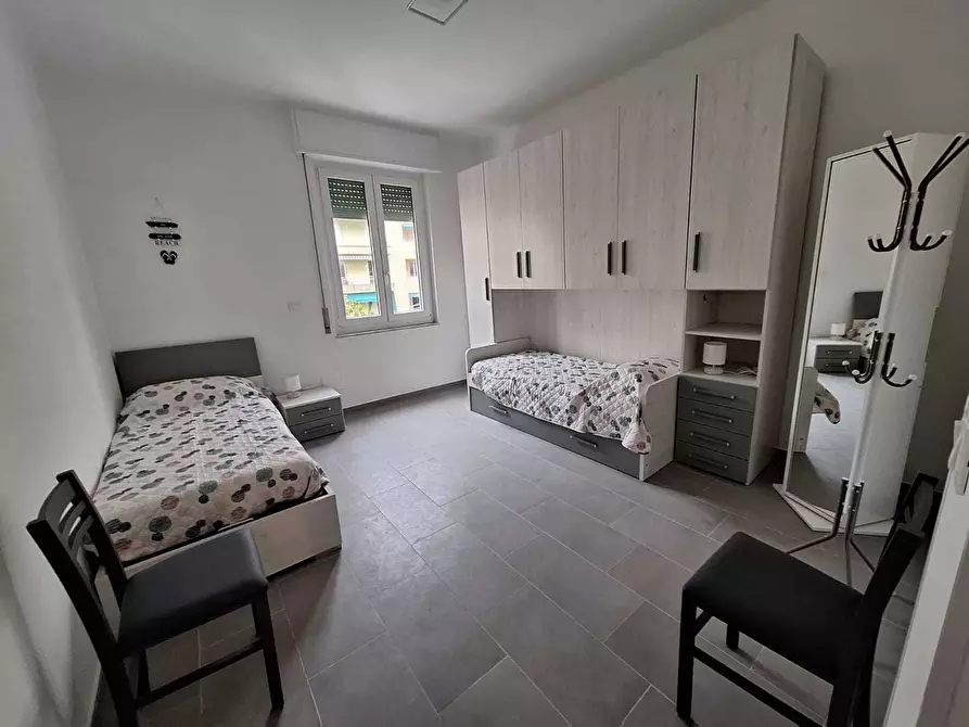 Immagine 4 di Trilocale in affitto  a Alassio