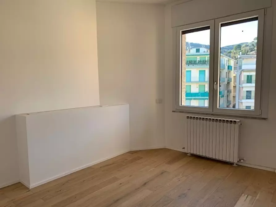 Immagine 7 di Pentalocale in vendita  in C.so Europa a Alassio