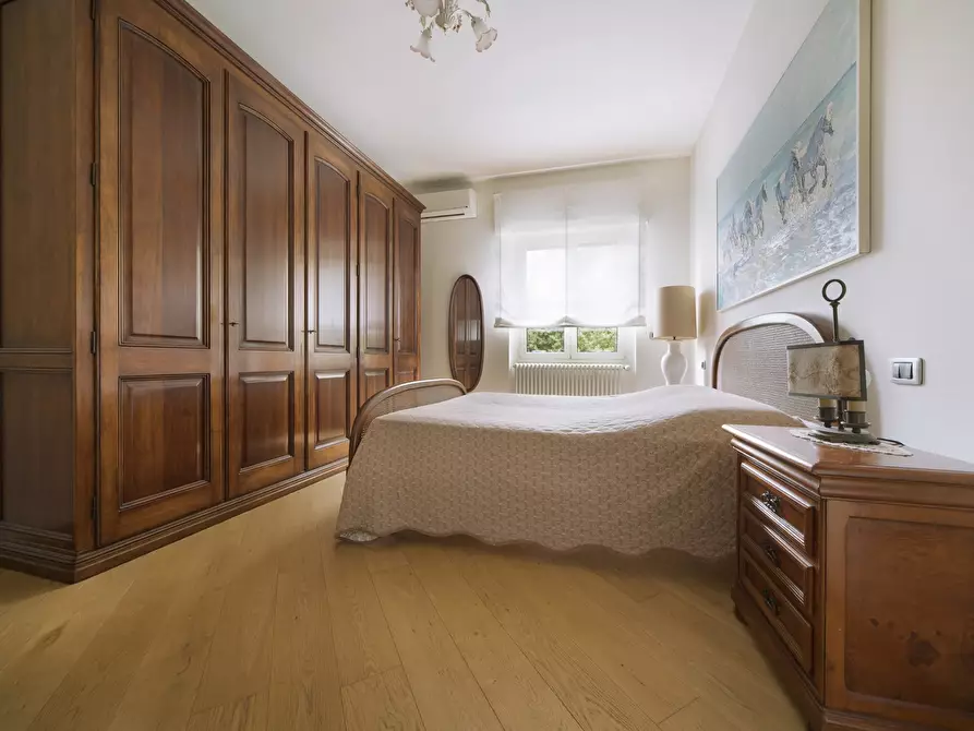 Immagine 12 di Pentalocale in vendita  in Via Privata Mario Mascardi a Alassio