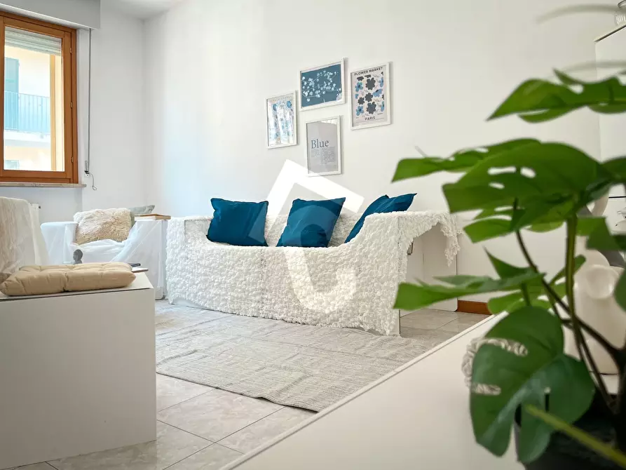 Immagine 1 di Appartamento in vendita  a Jesi