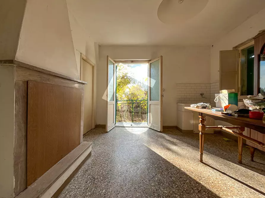 Immagine 9 di Rustico / casale in vendita  a Belvedere Ostrense