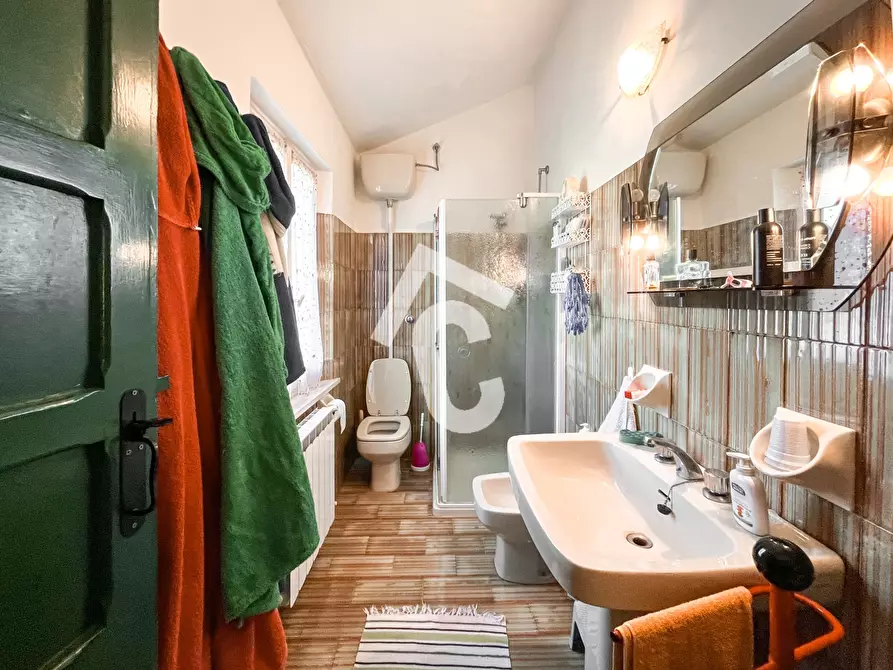 Immagine 29 di Rustico / casale in vendita  a Senigallia