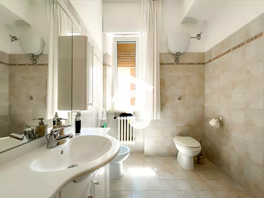 Immagine 11 di Appartamento in vendita  a Jesi