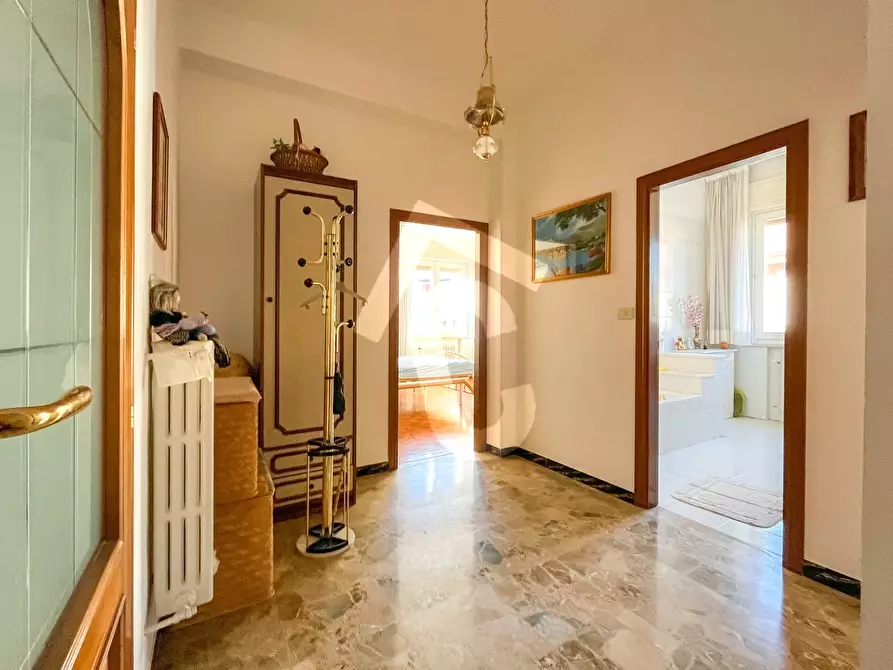 Immagine 10 di Appartamento in vendita  a Jesi