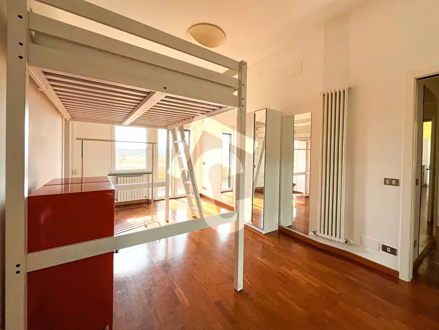 Immagine 15 di Trilocale in affitto  a Jesi