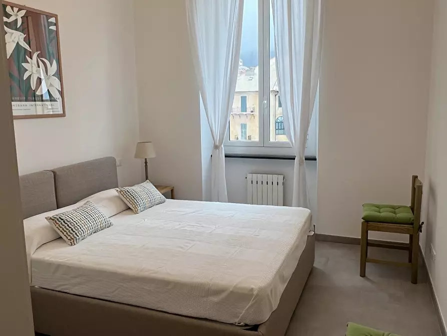 Immagine 10 di Bilocale in affitto  in Piazza Vittorio Emanuele II 5 a Finale Ligure