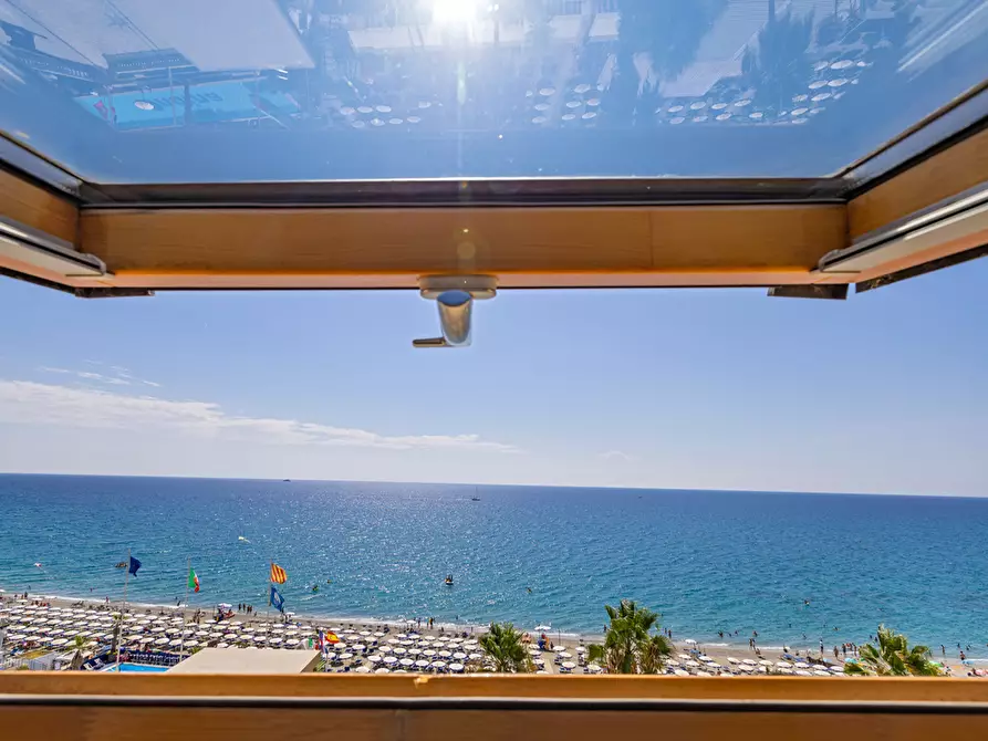 Immagine 20 di Bilocale in affitto  in Piazza Vittorio Emanuele II a Finale Ligure