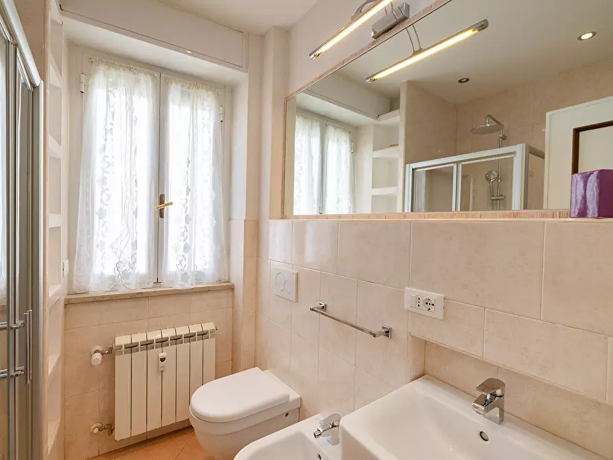 Immagine 16 di Bilocale in affitto  in Via Nicolò Saccone a Finale Ligure