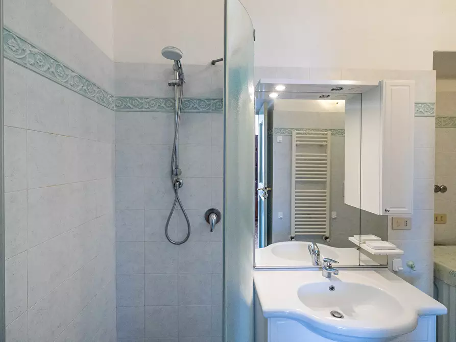 Immagine 33 di Trilocale in affitto  in Piazza Vittorio Emanuele II a Finale Ligure