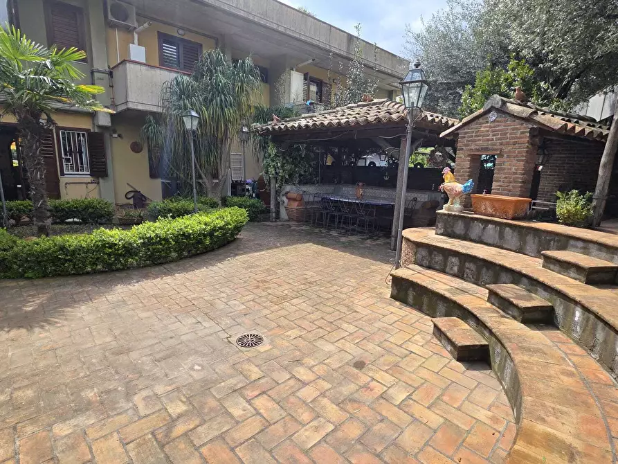 Immagine 28 di Villa in vendita  a Aci Castello