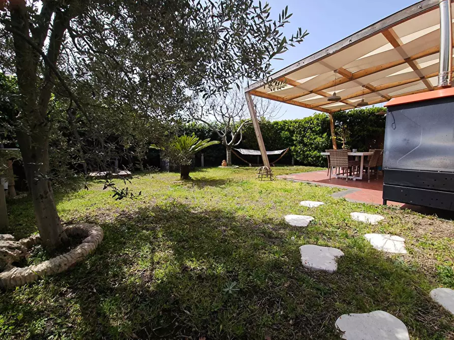 Immagine 29 di Villa in vendita  a Ragalna