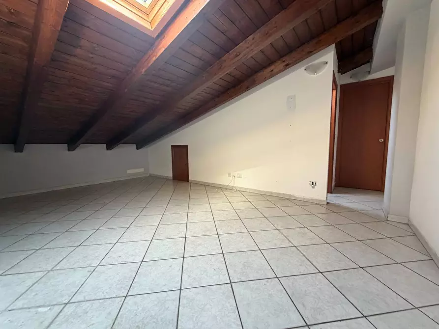 Immagine 6 di Mansarda in vendita  a Tremestieri Etneo