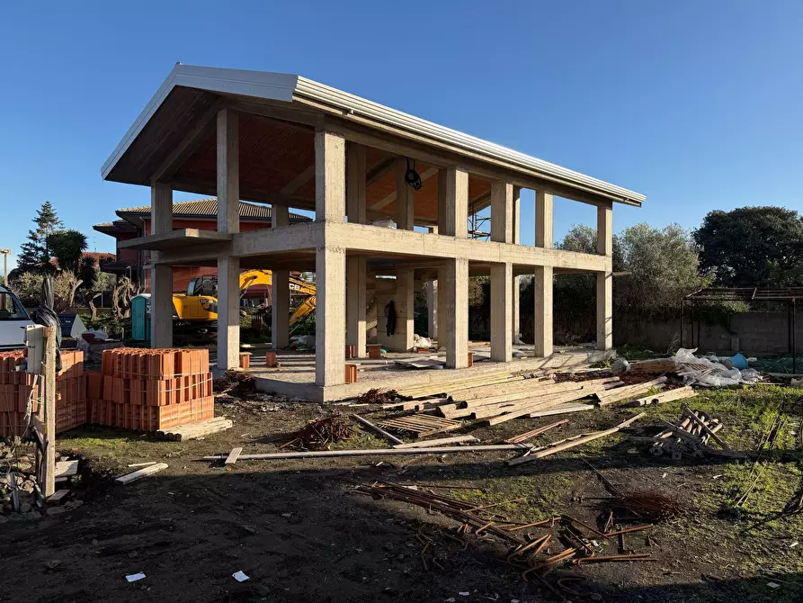 Immagine 5 di Villa in vendita  in Via Ponente a San Giovanni La Punta