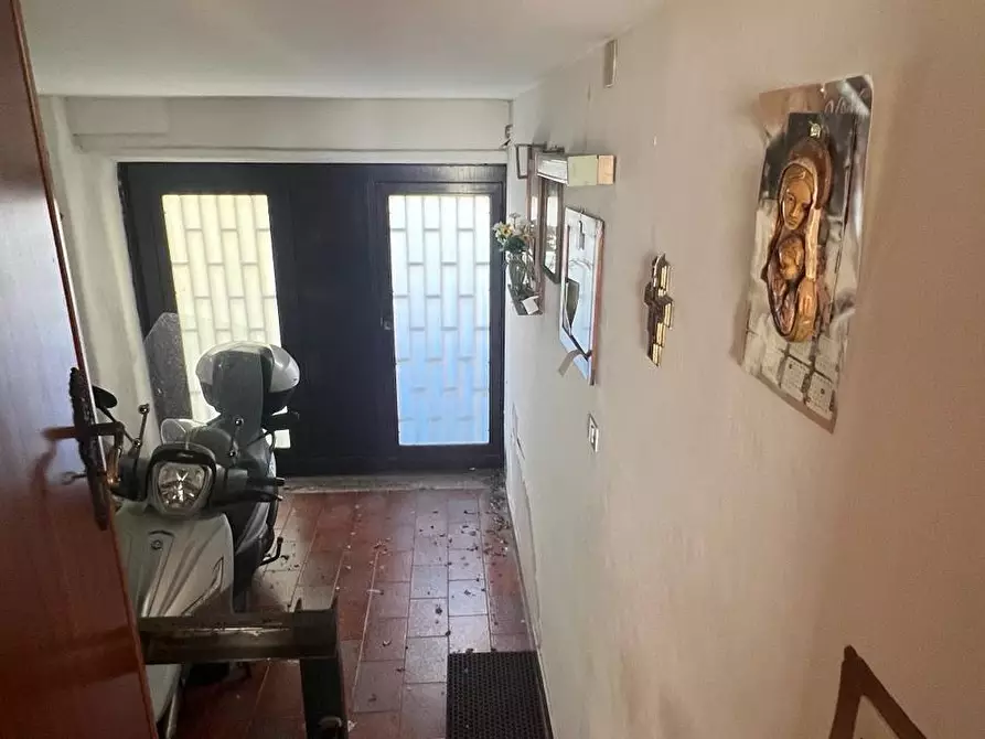 Immagine 12 di Casa indipendente in vendita  a Tremestieri Etneo