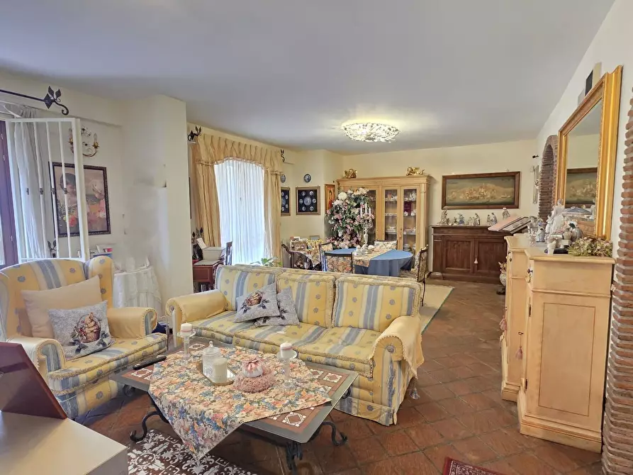 Immagine 7 di Villa in vendita  a Aci Castello