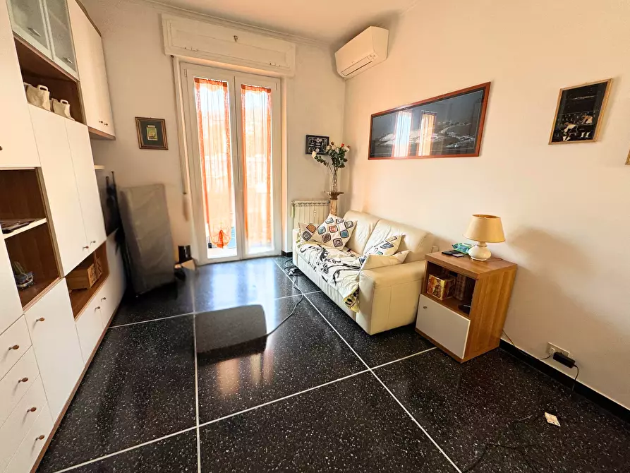 Trilocale in vendita in Via Capri 29g a Genova