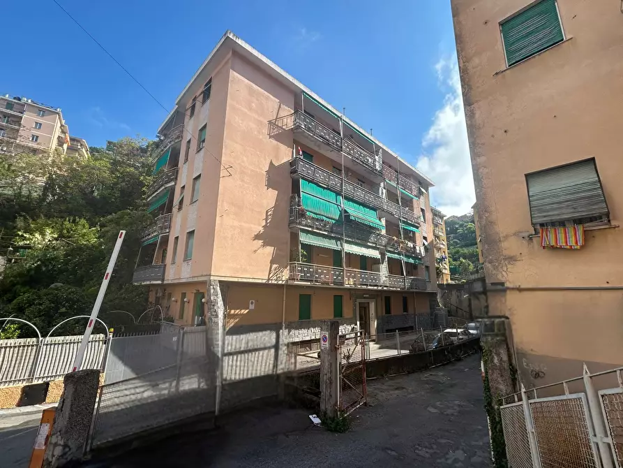Immagine 1 di Quadrilocale in vendita  in Via Pasquale Berghini 38 a Genova