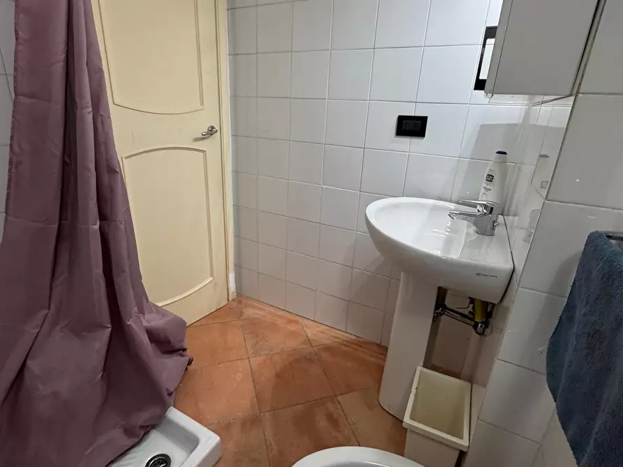 Immagine 9 di Monolocale in vendita  in Vico di Porta Nuova 8 R a Genova