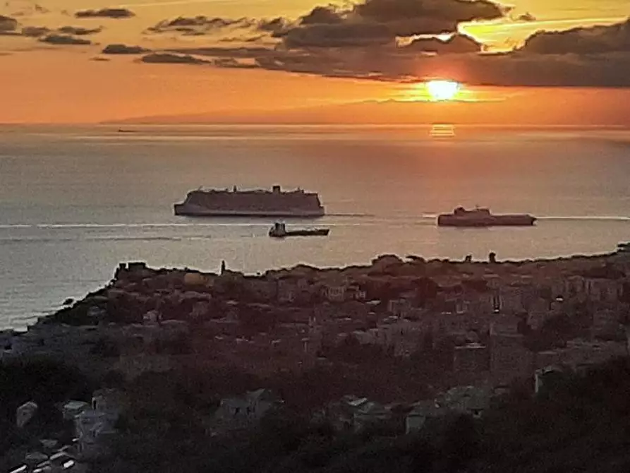 Immagine 17 di Trilocale in vendita  in Via Lanfranco Alberico 44 a Genova