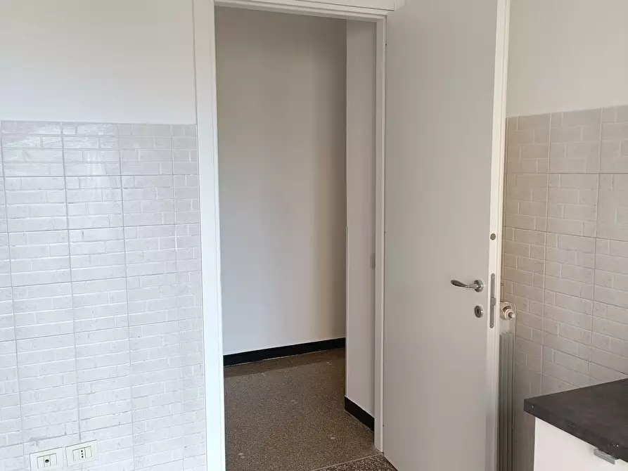 Immagine 35 di Trilocale in vendita  in Via Giovanni XXIII 45 a Genova