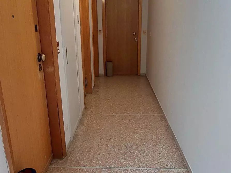 Immagine 26 di Bilocale in vendita  in Via Fratelli Bandiera 3 a Rapallo