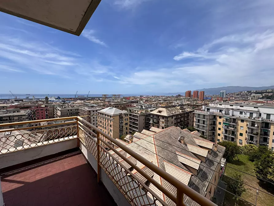 Immagine 5 di Pentalocale in vendita  a Genova