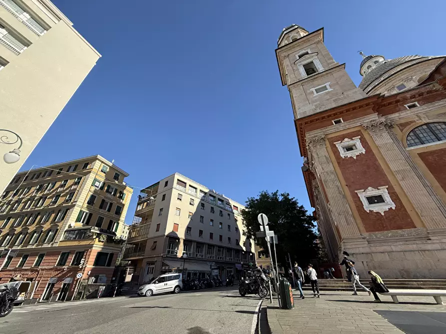 Immagine 56 di Pentalocale in vendita  in Via Fieschi a Genova