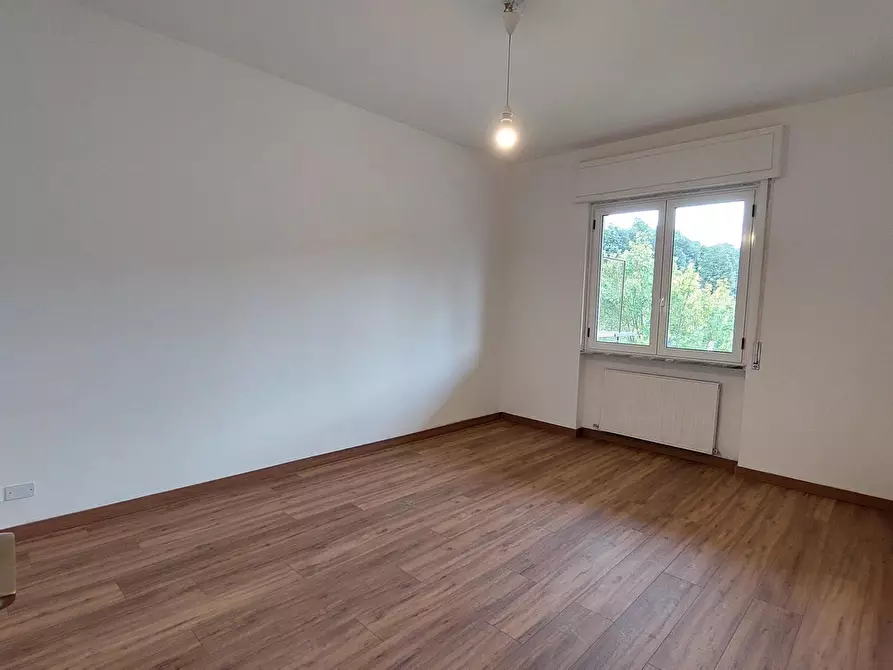 Immagine 22 di Trilocale in vendita  in Piazza Eugenio Marchese a Busalla