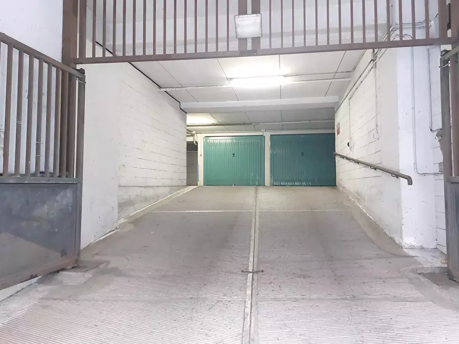 Immagine 56 di Trilocale in vendita  in Passo della Zebra a Genova