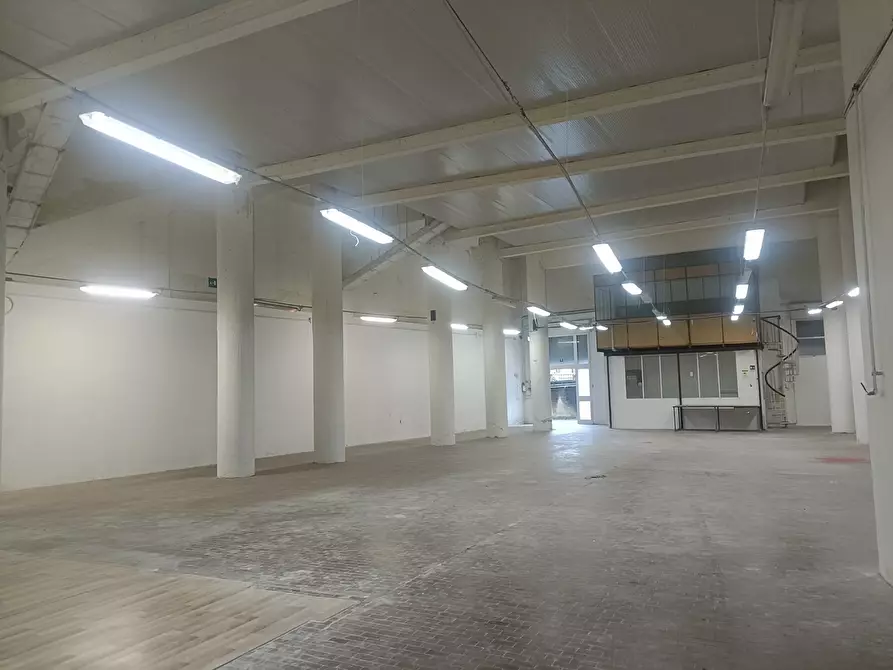 Immagine 18 di Attività artigianale in vendita  in Via Terpi 43R a Genova