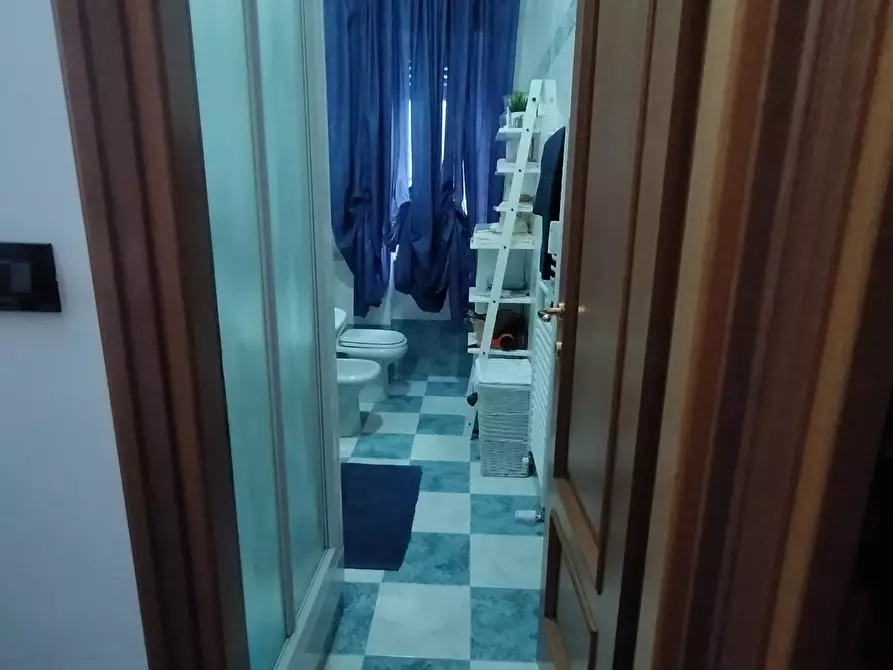 Immagine 47 di Bilocale in vendita  in Via delle Gavette a Genova