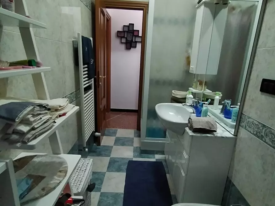 Immagine 48 di Bilocale in vendita  in Via delle Gavette a Genova