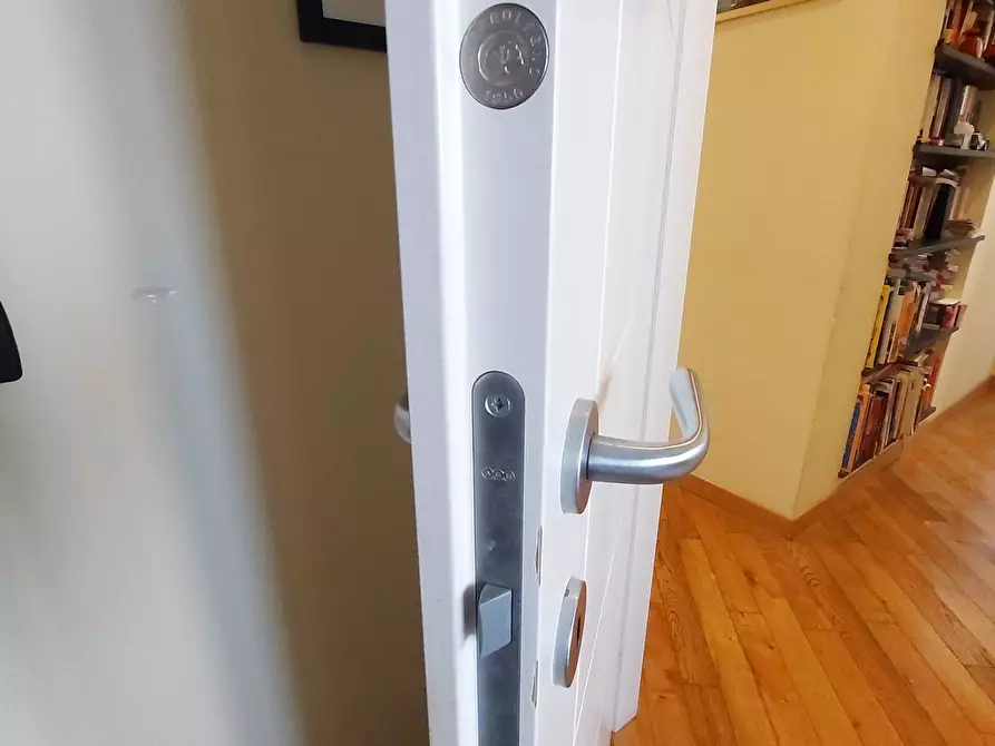 Immagine 36 di Quadrilocale in vendita  in Via Nino Bixio 4 a Genova