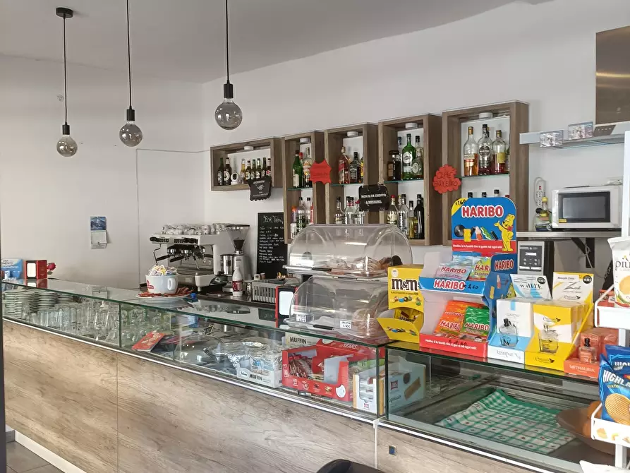 Immagine 2 di Bar / Ristorante in vendita  in Via Cornigliano 76 a Genova