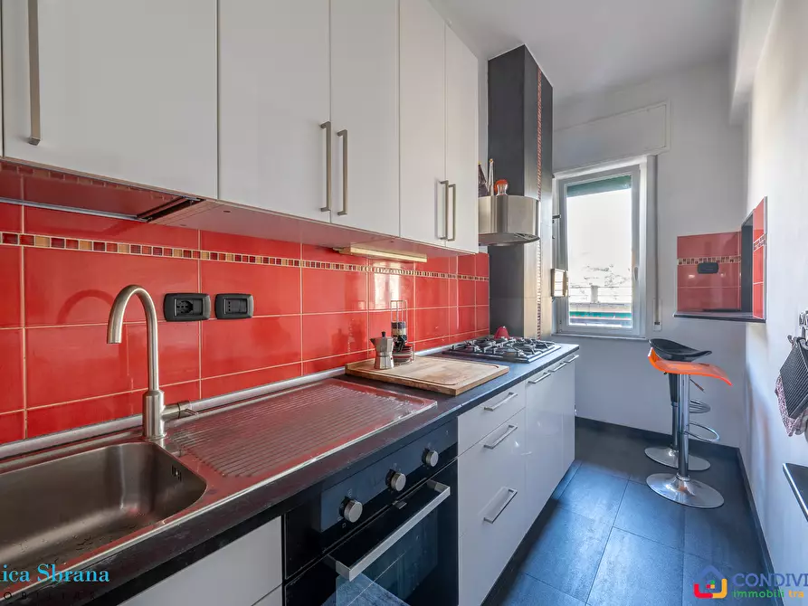 Immagine 8 di Trilocale in vendita  in Via Pietro Fessia 2121 a Genova