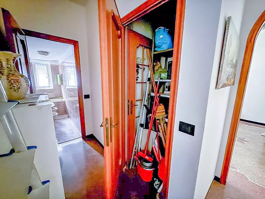 Immagine 19 di Appartamento in vendita  in Via Tortosa a Genova