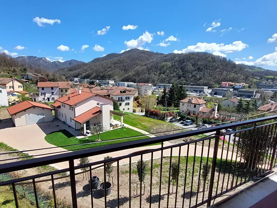 Immagine 36 di Trilocale in vendita  in Piazza Eugenio Marchese a Busalla