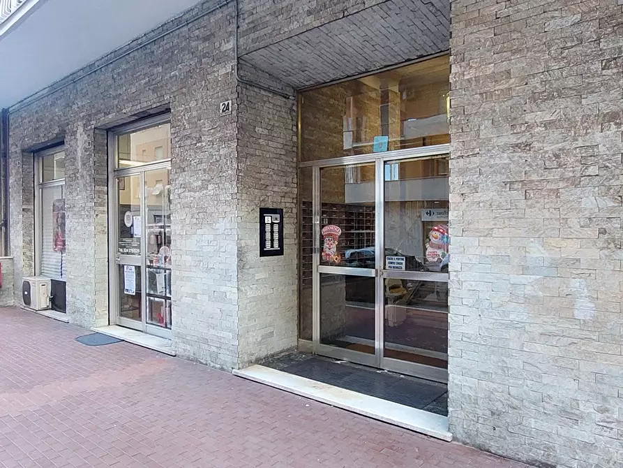 Immagine 32 di Trilocale in vendita  in Via Leonardo Montaldo 24 a Genova