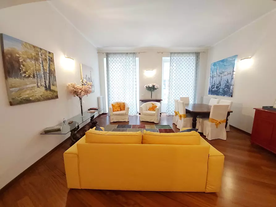 Immagine 2 di Bilocale in vendita  in Via Lomellini a Genova