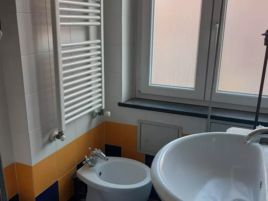 Immagine 12 di Bilocale in vendita  in Via Beata Chiara 9 a Genova