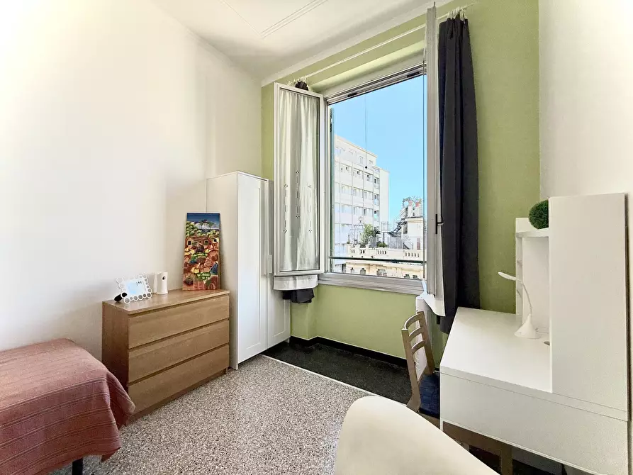 Immagine 22 di Pentalocale in vendita  in Via Fieschi a Genova