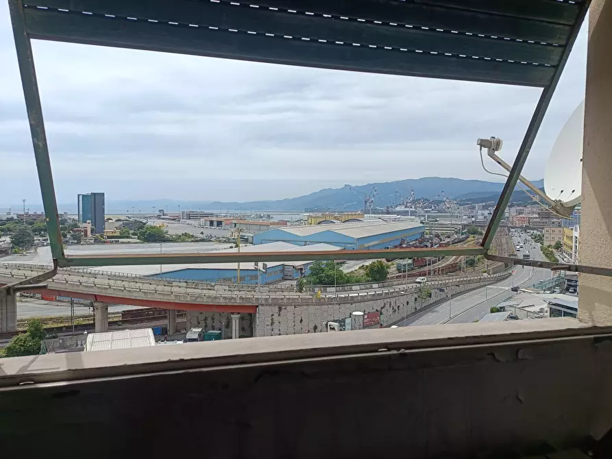 Immagine 25 di Appartamento in vendita  in Via dell'Acciaio 125 a Genova