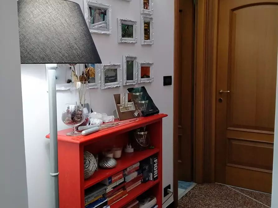Immagine 58 di Bilocale in vendita  in Via delle Gavette a Genova