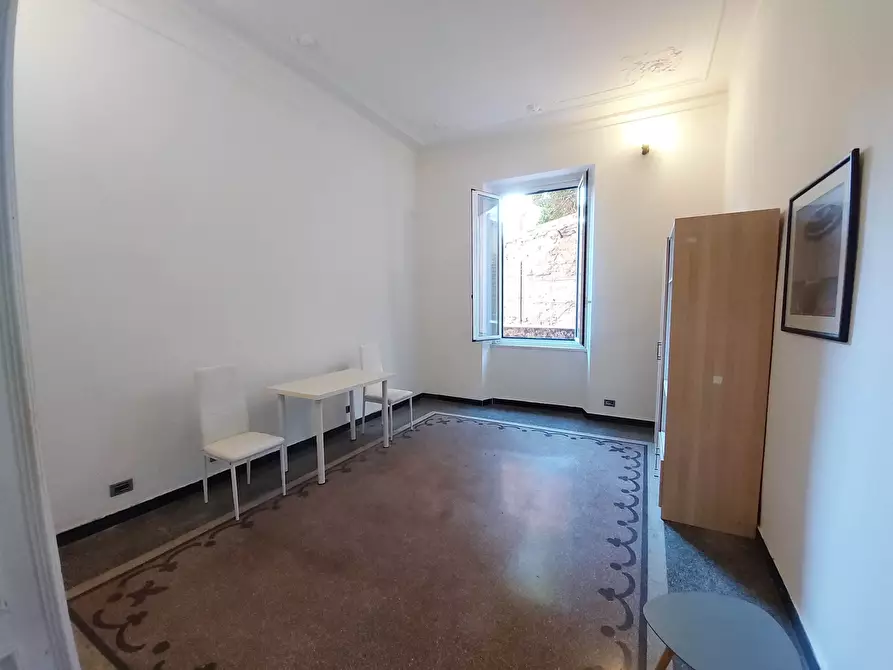 Immagine 7 di Trilocale in vendita  in Corso Magenta a Genova