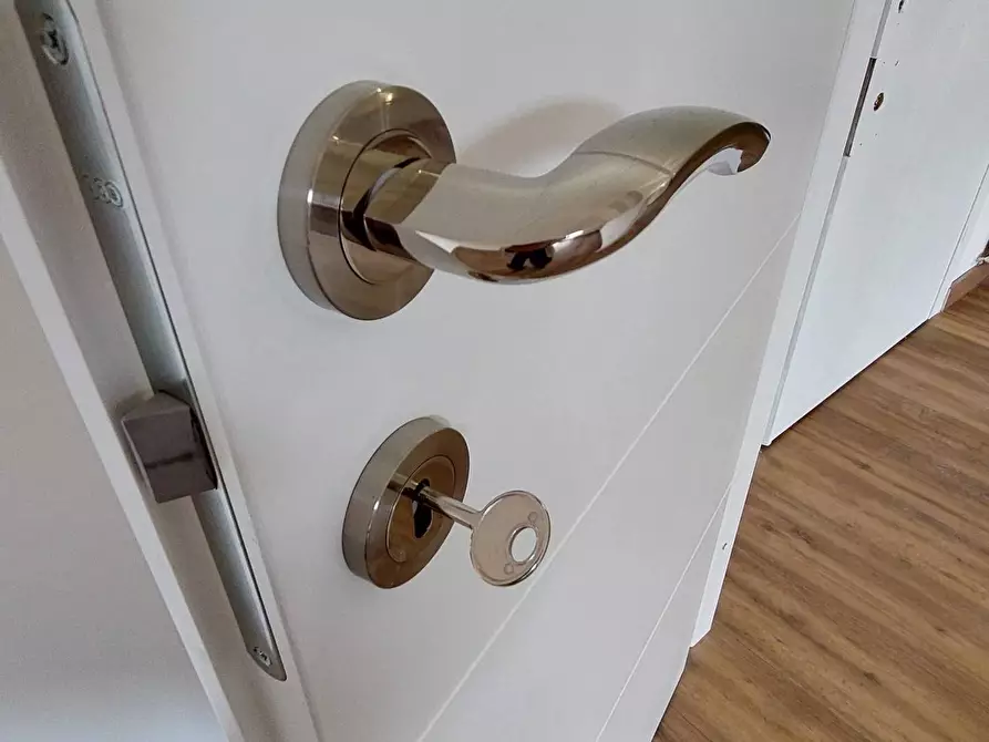 Immagine 31 di Trilocale in vendita  in Piazza Eugenio Marchese a Busalla