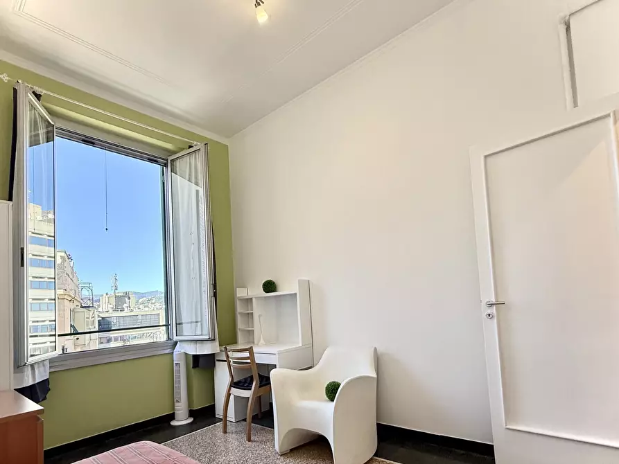 Immagine 21 di Pentalocale in vendita  in Via Fieschi a Genova
