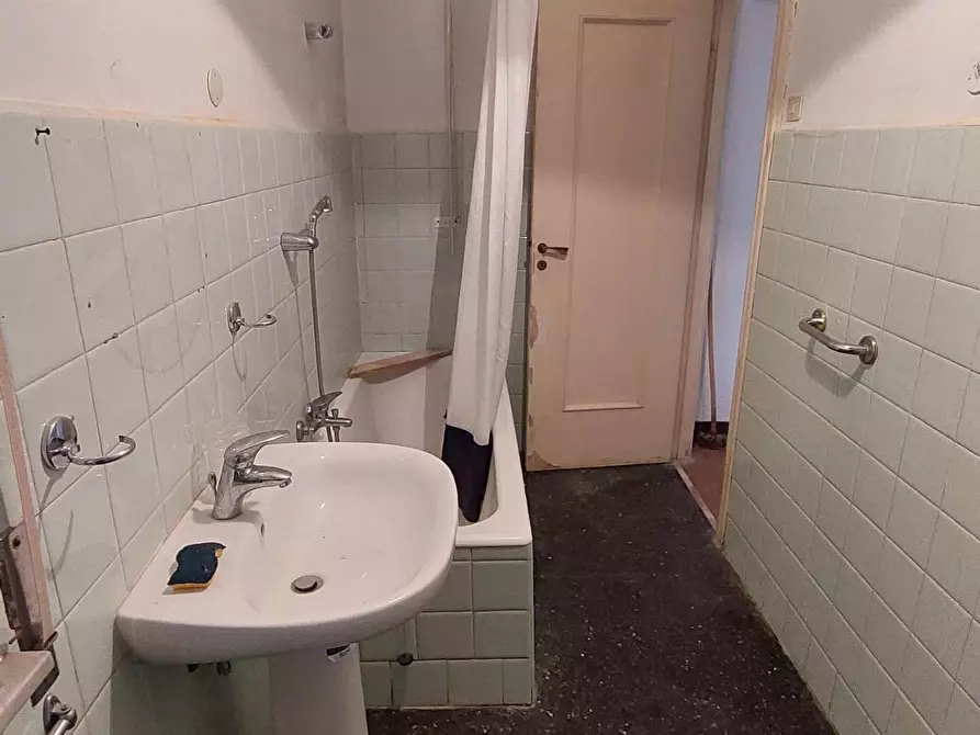Immagine 15 di Trilocale in vendita  in Via Aurelio Robino a Genova